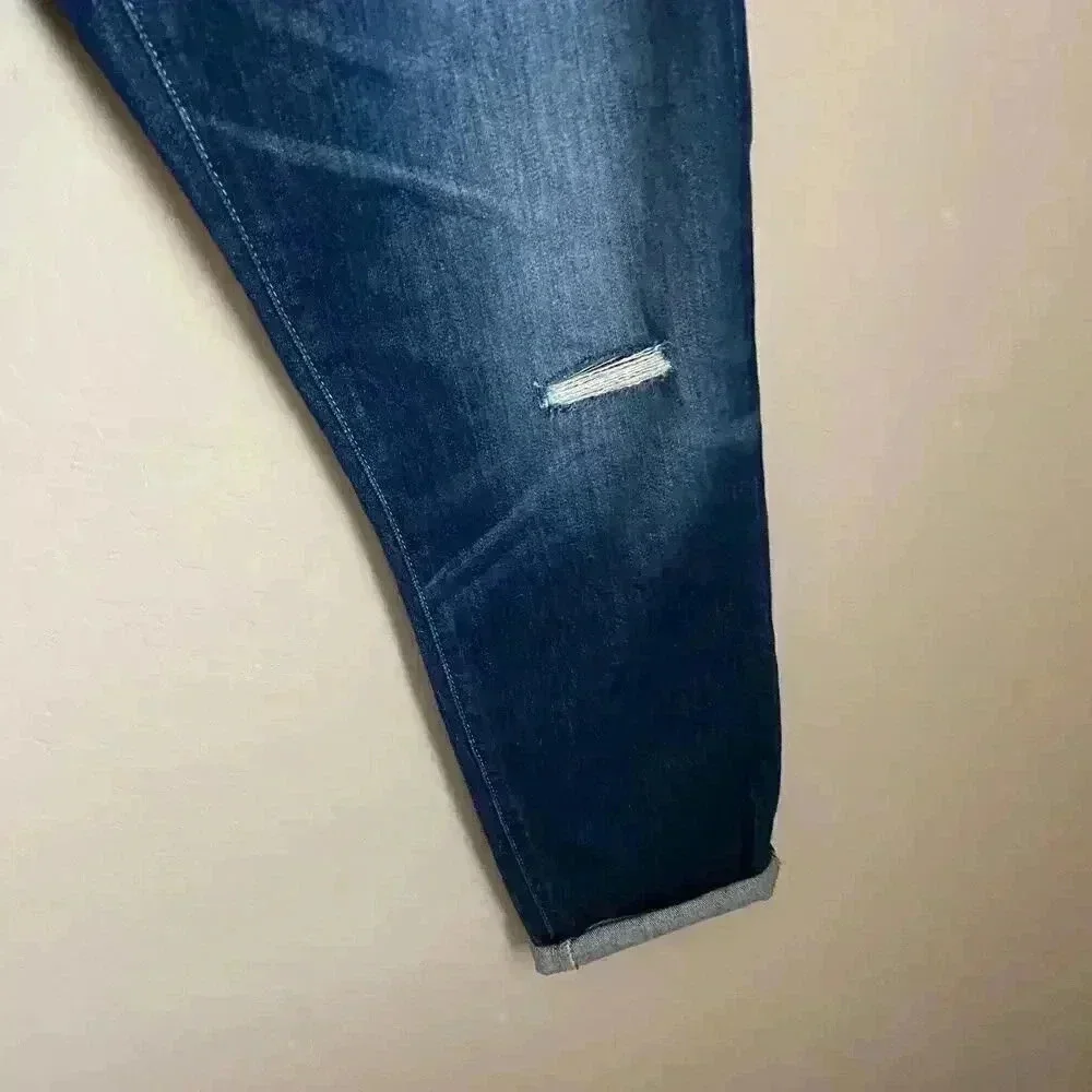 AG-ED Denim Ex-Boyfriend Slim Jeans Size 29‎